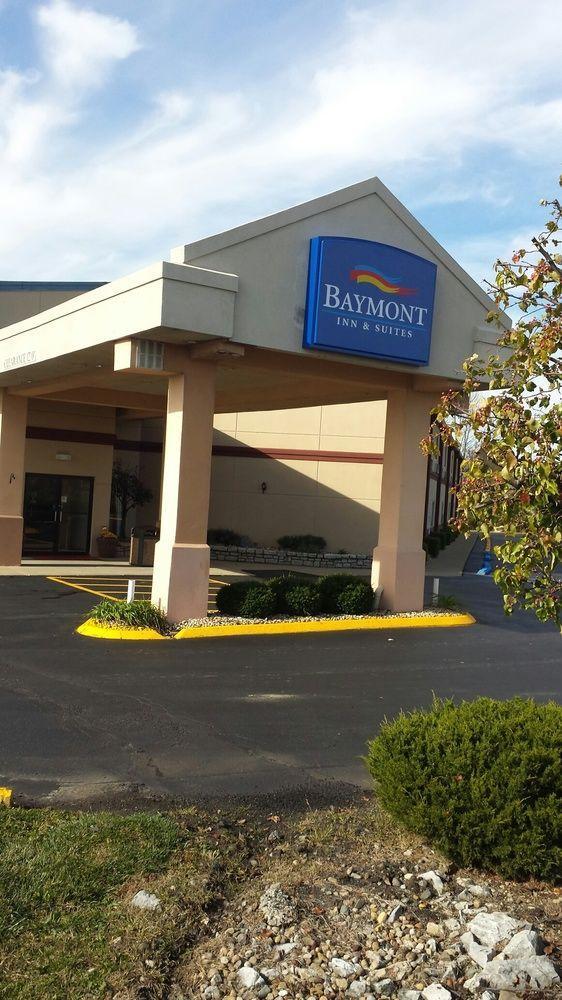 Baymont By Wyndham Greensburg Exterior photo