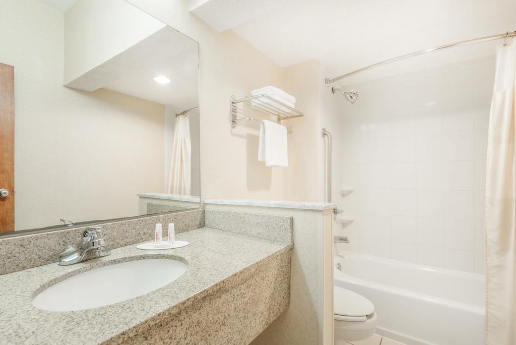 Baymont By Wyndham Greensburg Exterior photo