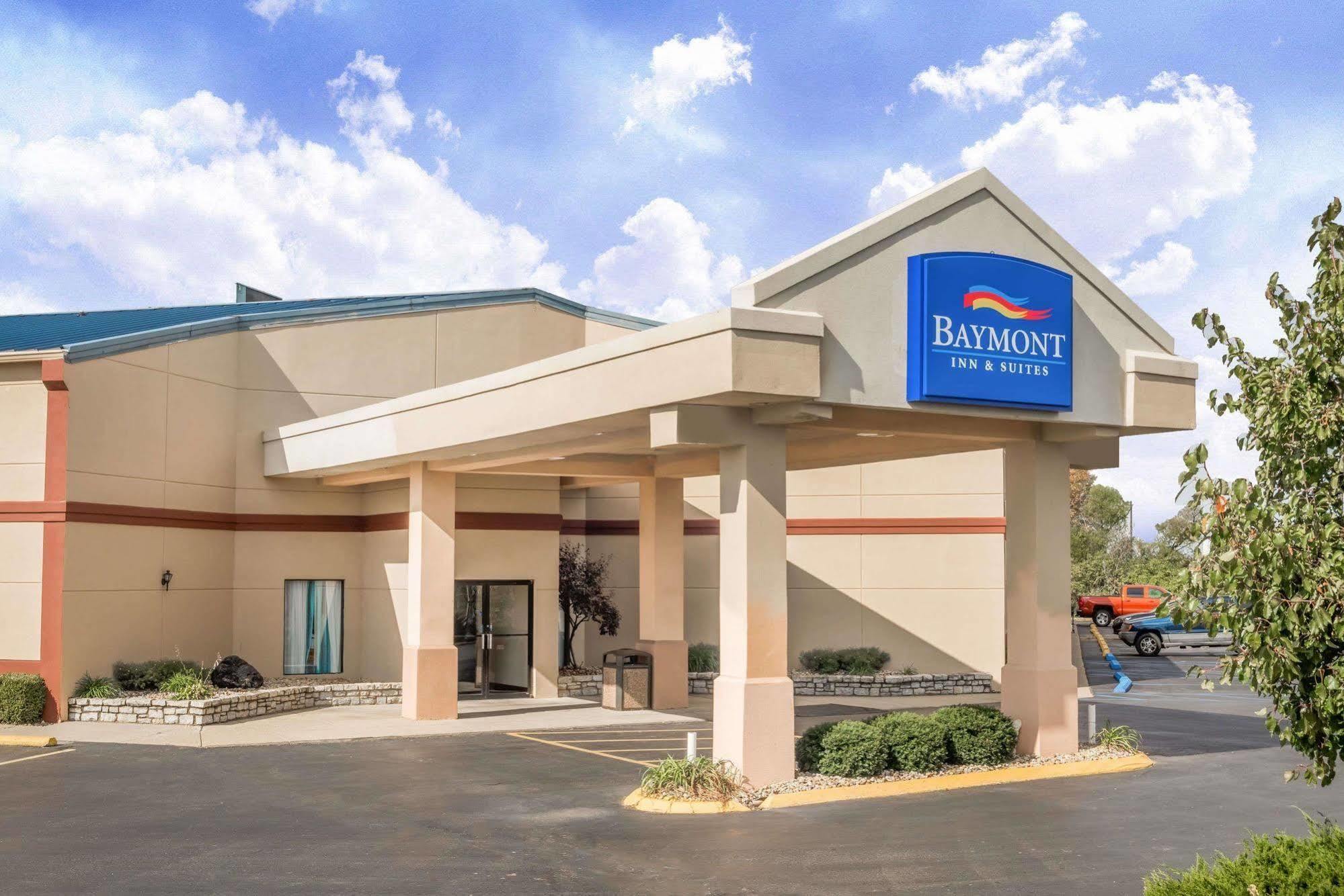 Baymont By Wyndham Greensburg Exterior photo